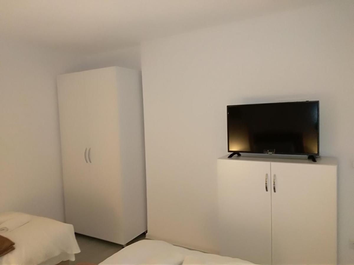 Appartamento Apartman-Stan Na Dan -Stolac Esterno foto