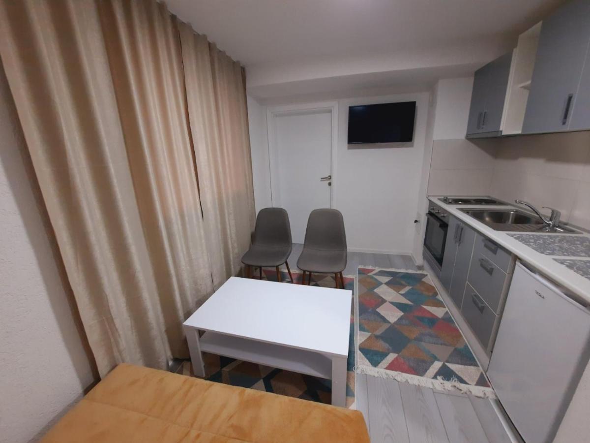 Appartamento Apartman-Stan Na Dan -Stolac Esterno foto